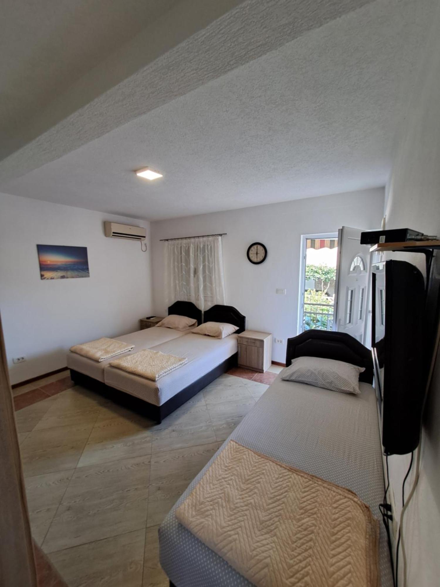 Apartmani Cavor Budva Eksteriør bilde